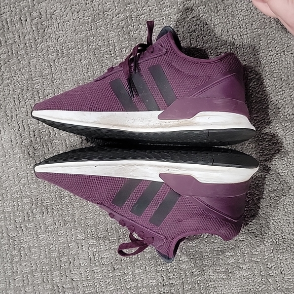 Adidas - Picture 2 of 2